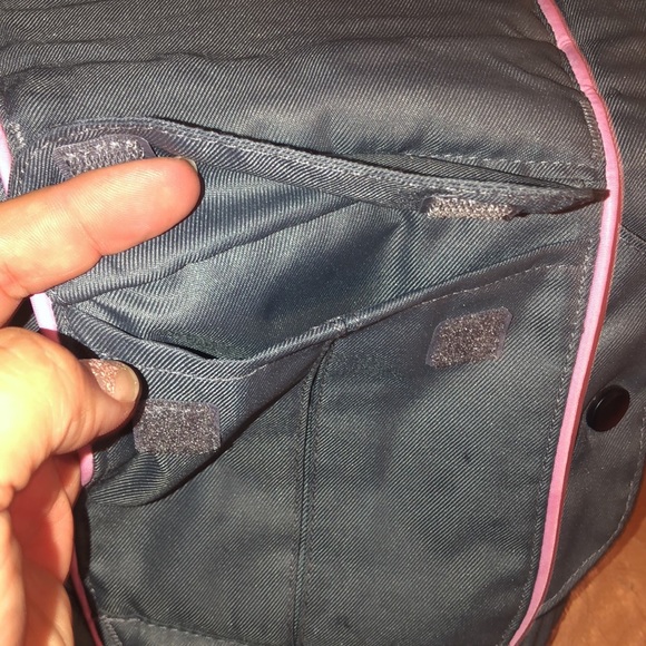 Snuggling Baby carrier - Picture 4 of 6